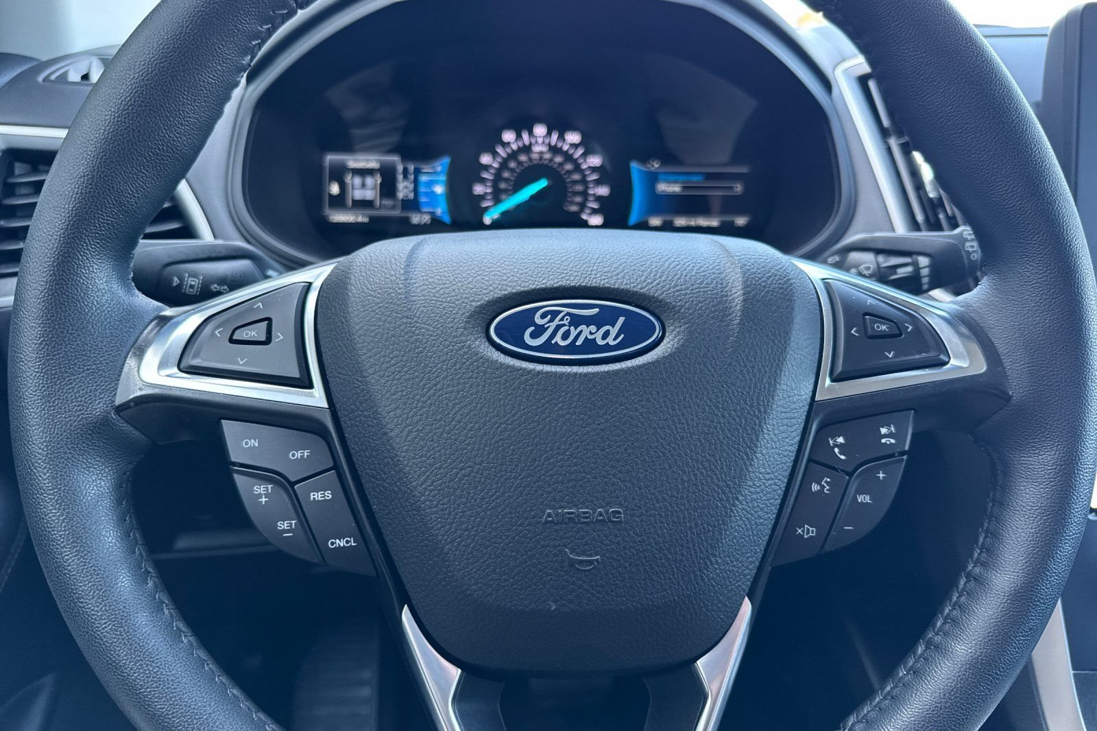 Certified 2024 Ford Edge SEL w/ Convenience Package AWD/4WD image 26
