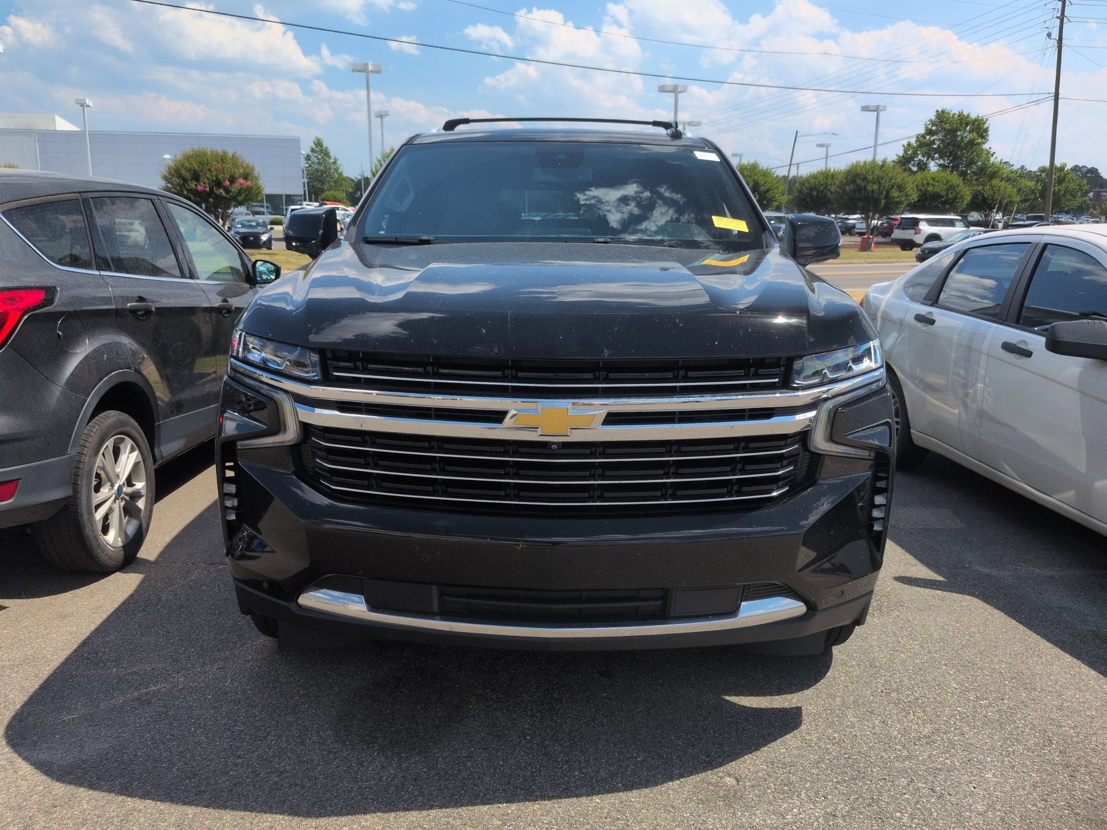Used 2023 Chevrolet Tahoe LT w/ LT Signature Plus Package AWD/4WD image 3