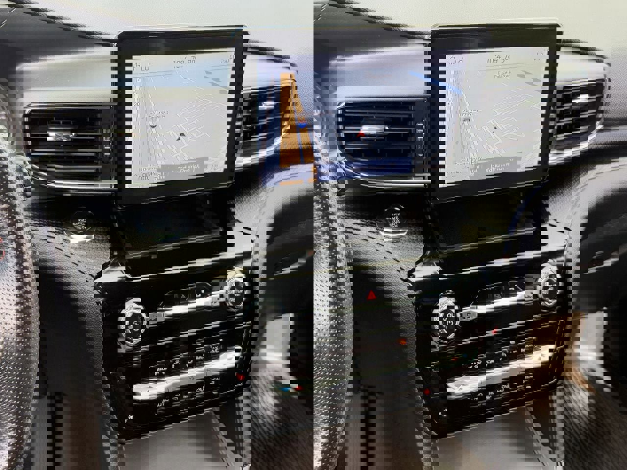 Certified 2022 Ford Explorer ST-Line w/ Class IV Trailer Tow Package image 20