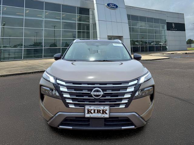 Used 2025 Nissan Rogue SL w/ Tech Package AWD/4WD image 8