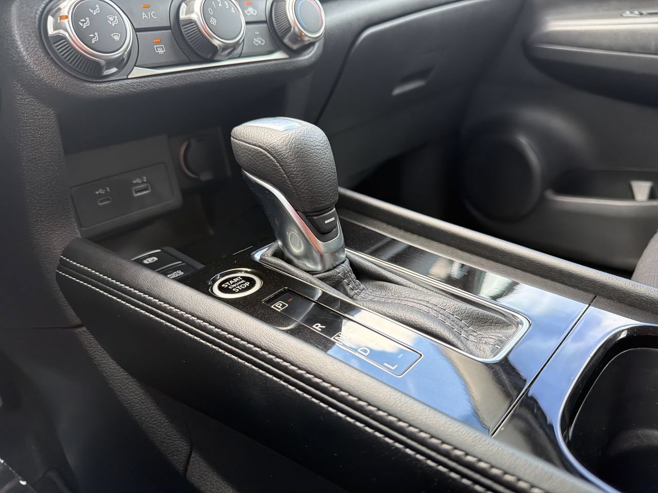 Used 2024 Nissan Kicks SV FWD image 23