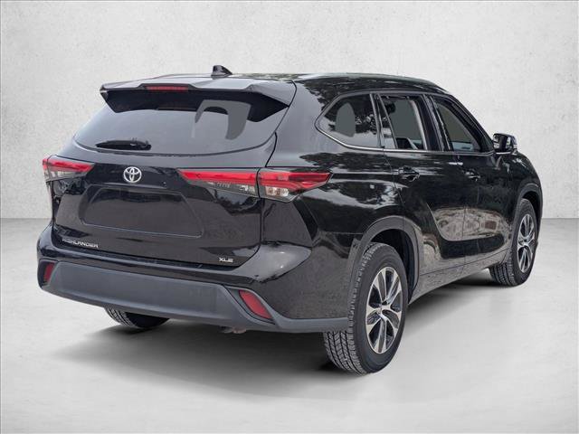 Used 2021 Toyota Highlander XLE FWD image 5