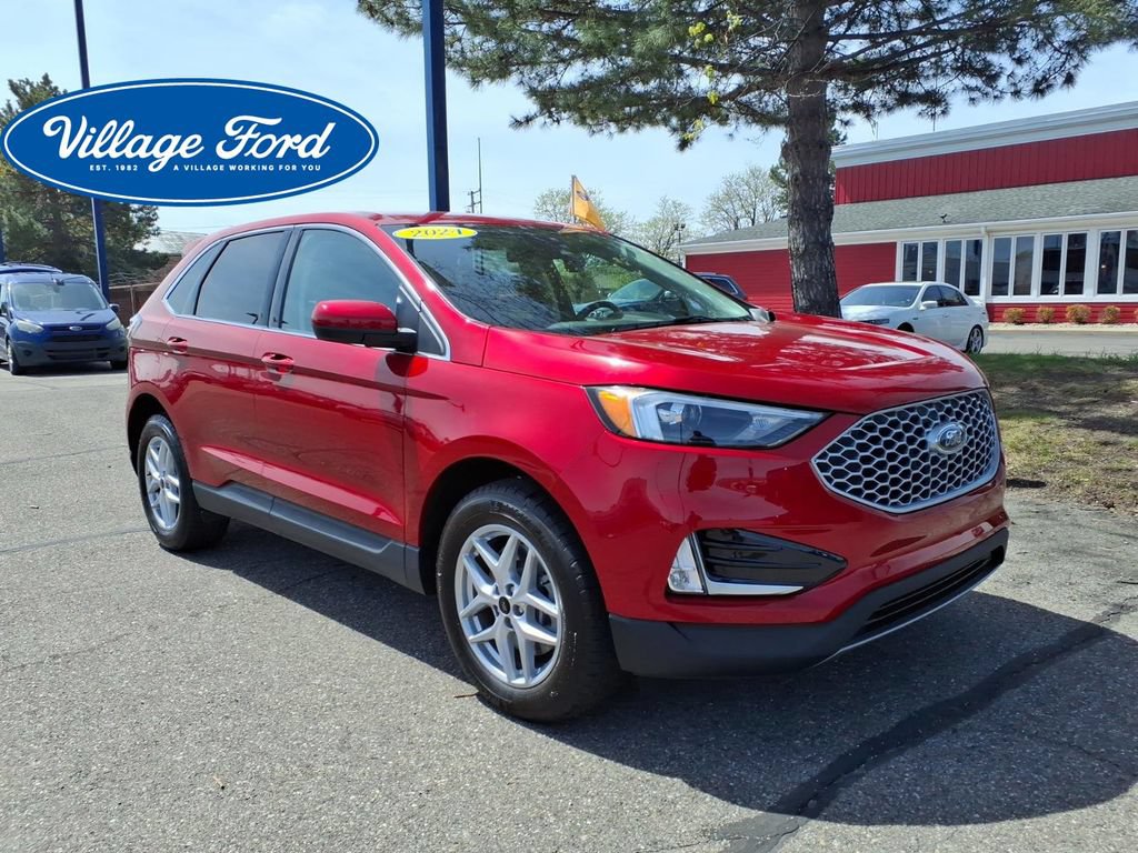 Certified 2024 Ford Edge SEL w/ Convenience Package AWD/4WD image 4