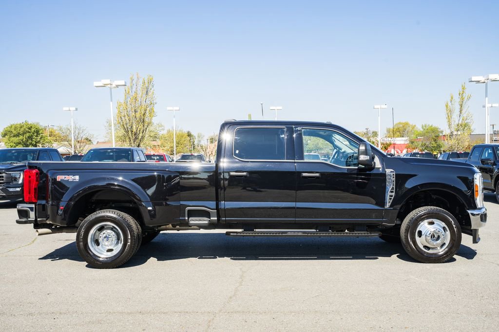 Certified 2025 Ford F350 XLT image 3