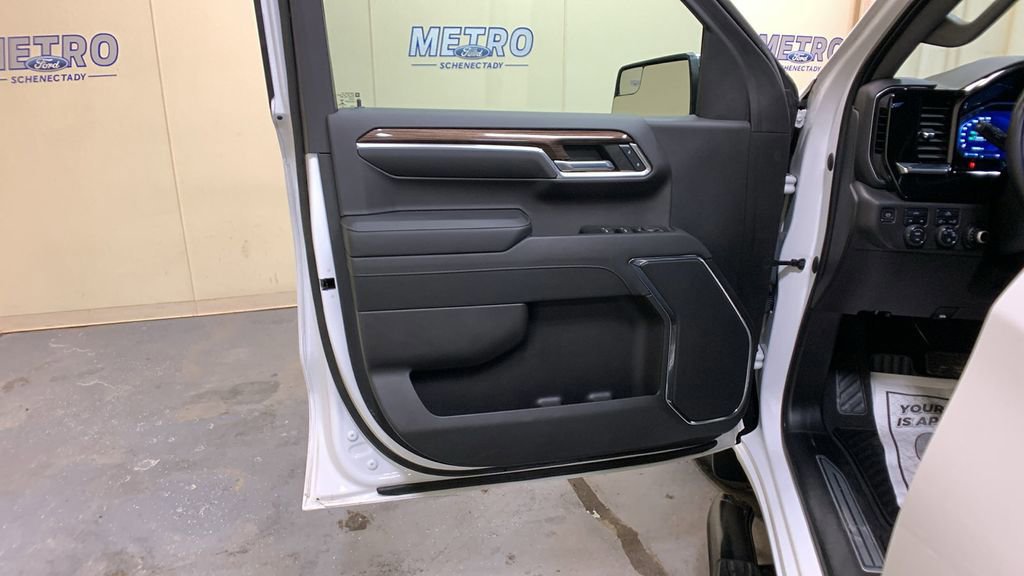 Used 2023 Chevrolet Silverado 1500 LT image 27