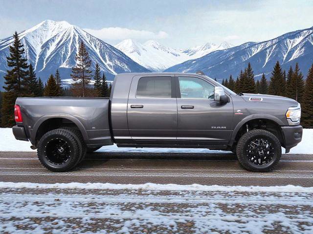 Used 2023 RAM 3500 Limited image 2