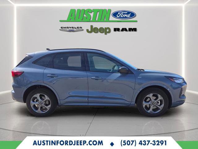 Certified 2023 Ford Escape ST-Line w/ Tech Pack #1 image 3