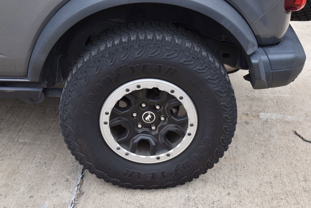 Certified 2021 Ford Bronco Black Diamond w/ Sasquatch Package image 12