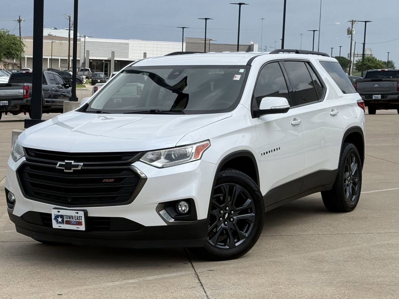 Used 2021 Chevrolet Traverse RS image 2