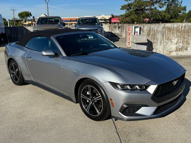 Certified 2025 Ford Mustang Premium RWD image 5