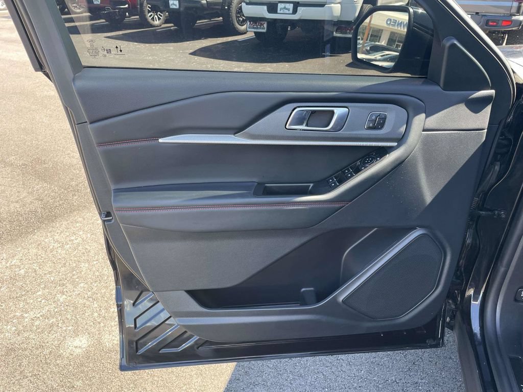 Certified 2026 Ford Explorer ST AWD/4WD image 15