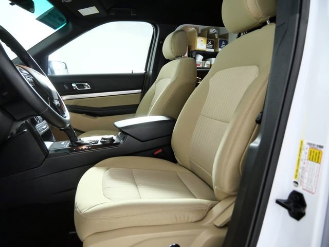 Certified 2017 Ford Explorer 4WD image 18