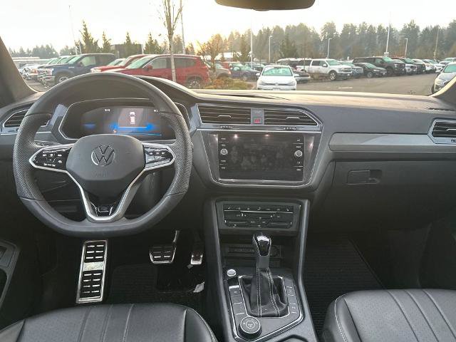 Used 2024 Volkswagen Tiguan SE R-Line image 16