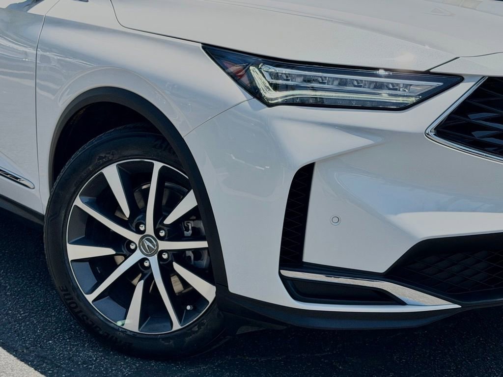 Used 2025 Acura MDX FWD w/ Technology Package image 4