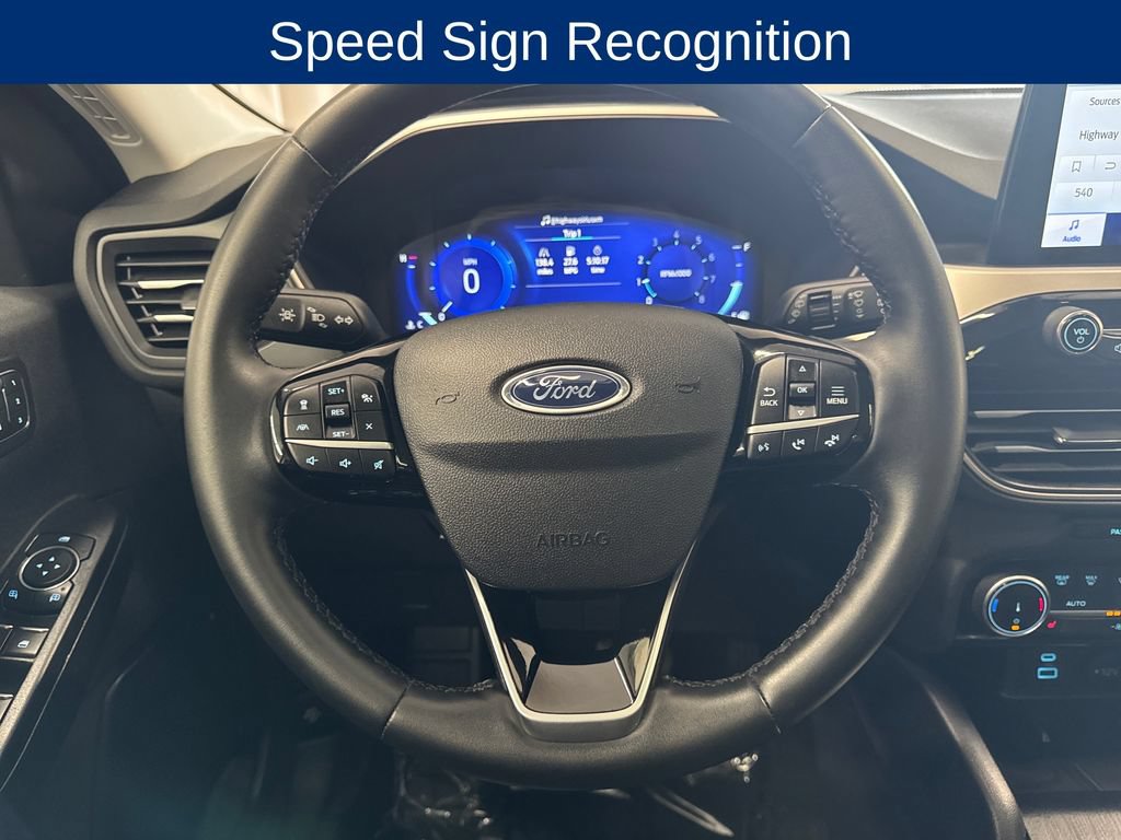 Certified 2022 Ford Escape SEL w/ Technology Package AWD/4WD image 16