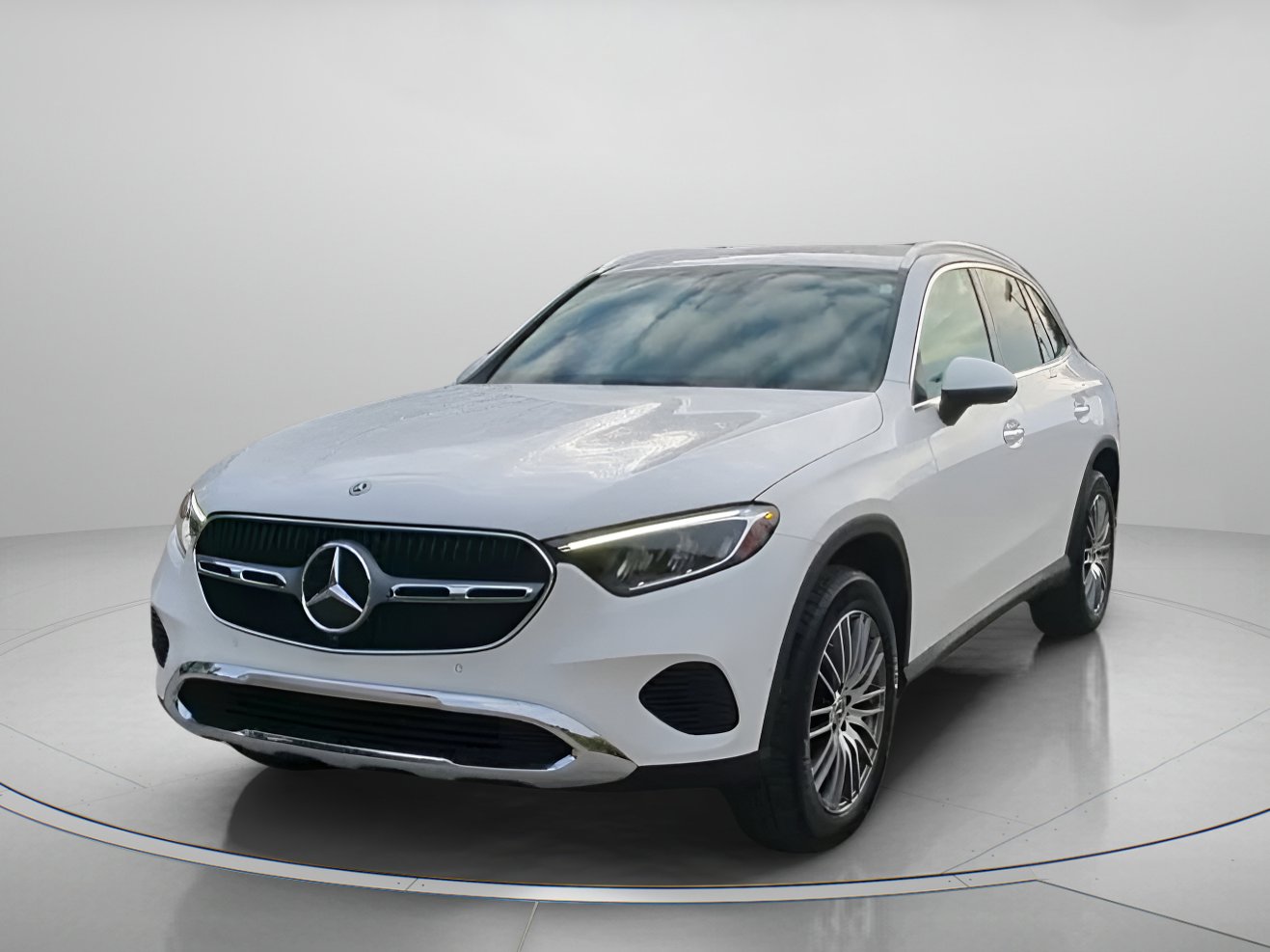 Used 2025 Mercedes-Benz GLC 300 image 11