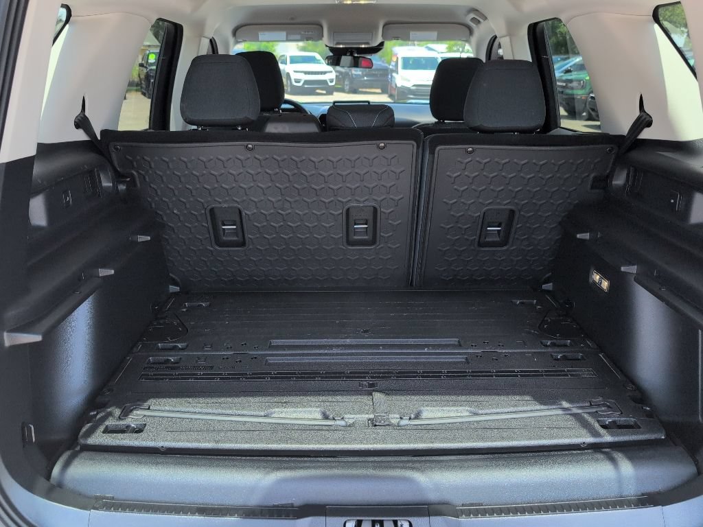 Certified 2024 Ford Bronco Sport Heritage w/ Heritage Convenience Package AWD/4WD image 12