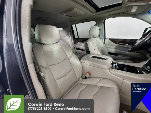 Used 2017 Cadillac Escalade ESV Premium Luxury AWD/4WD image 36