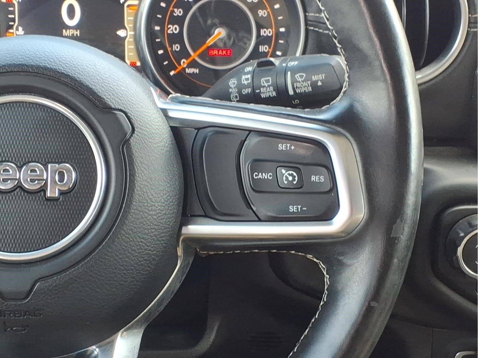 Used 2018 Jeep Wrangler Unlimited Sahara AWD/4WD image 14