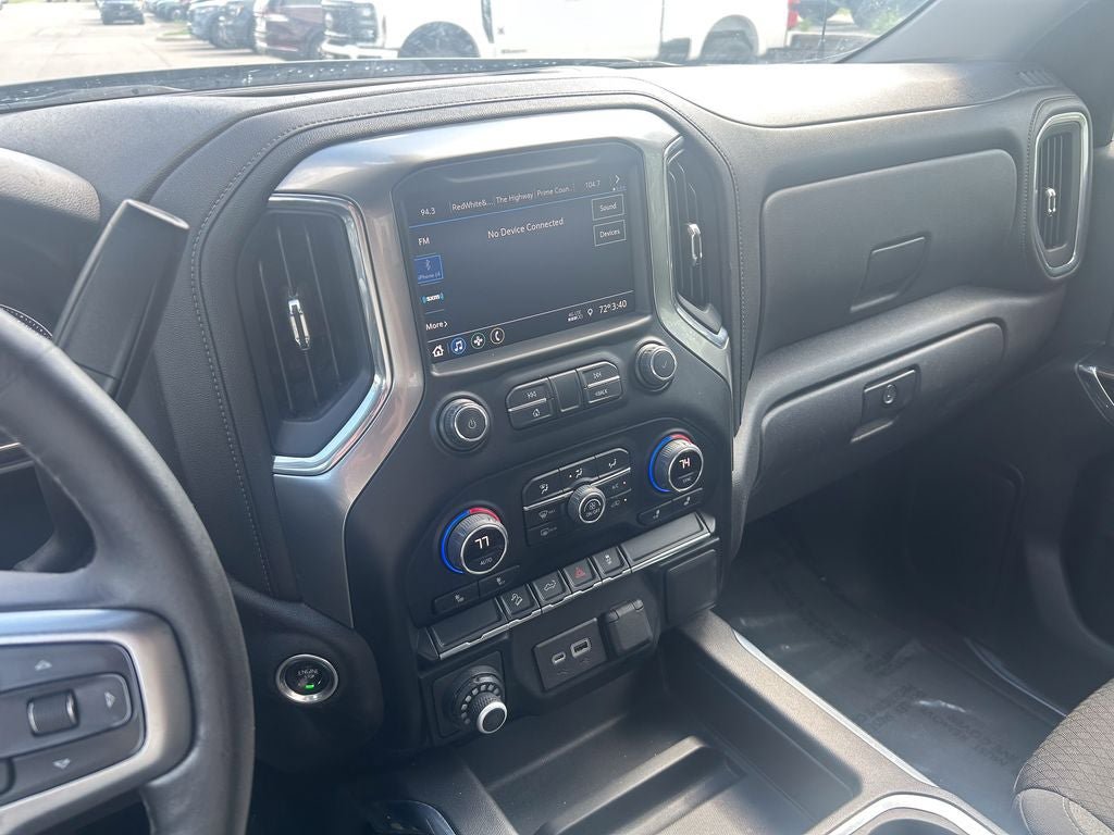 Used 2022 Chevrolet Silverado 1500 LT Trail Boss w/ LPO, Dark Essentials Package AWD/4WD image 19