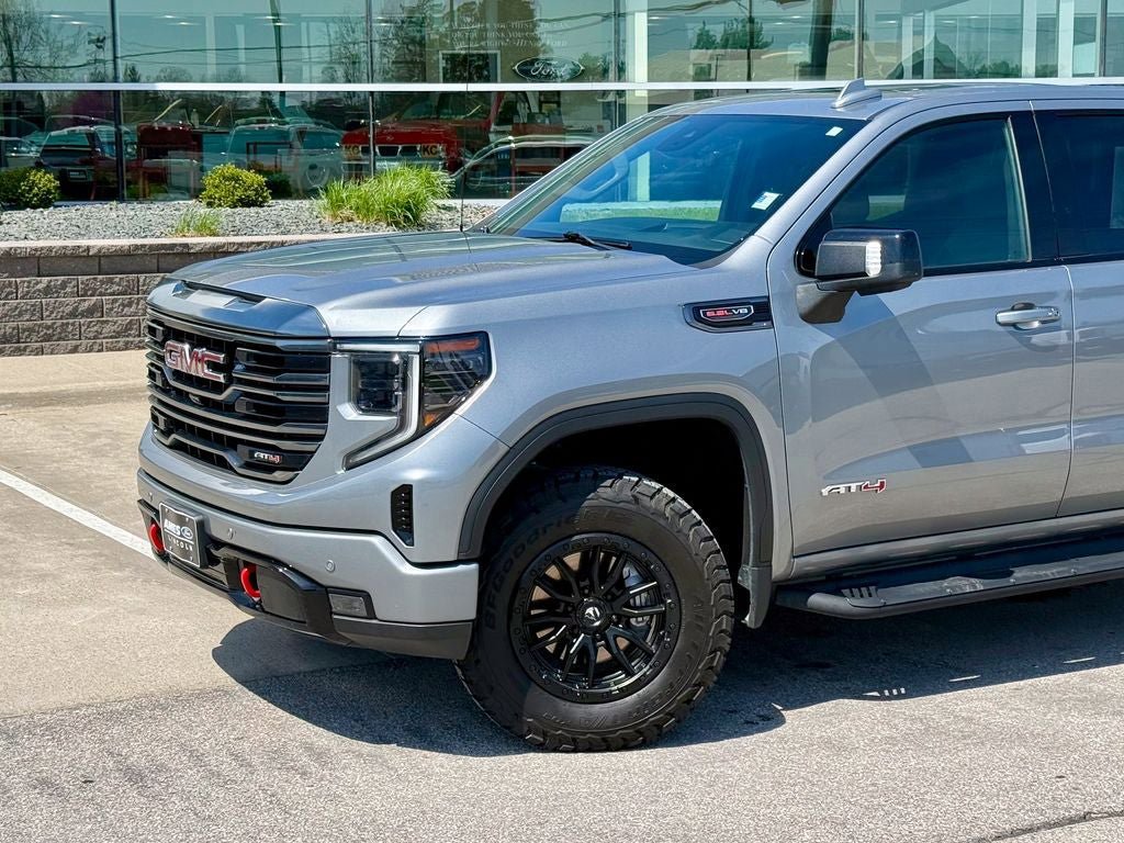 Used 2024 GMC Sierra 1500 AT4 w/ Technology Package AWD/4WD image 8