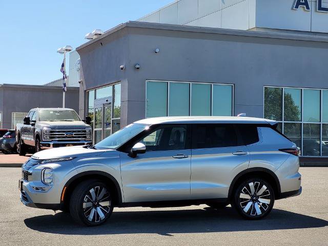 Used 2025 Mitsubishi Outlander SE FWD image 7