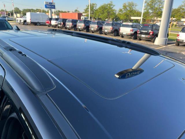 Used 2025 Chrysler Pacifica Limited FWD image 10