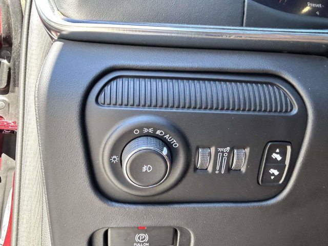 Used 2023 Jeep Grand Wagoneer Series II AWD/4WD image 29