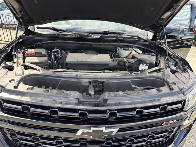 Used 2024 Chevrolet Tahoe Z71 w/ Luxury Package AWD/4WD image 32