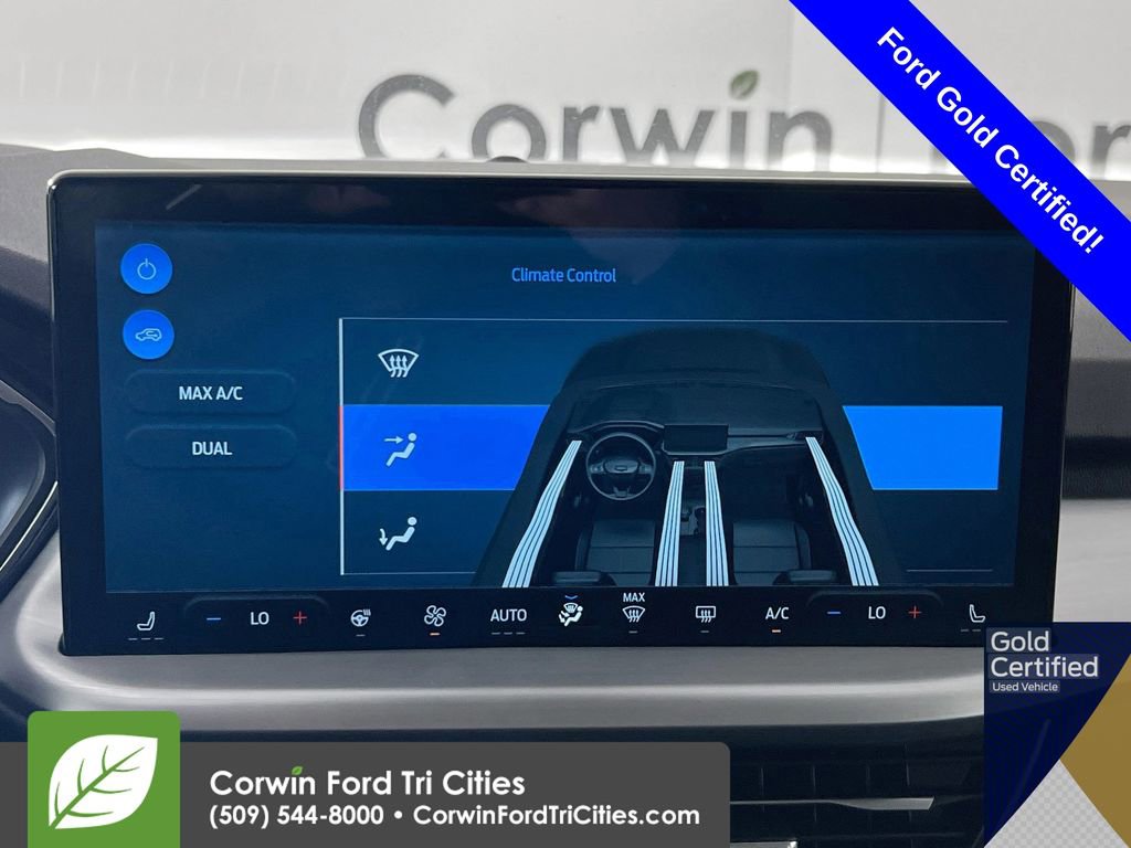Certified 2025 Ford Escape Platinum AWD/4WD image 9