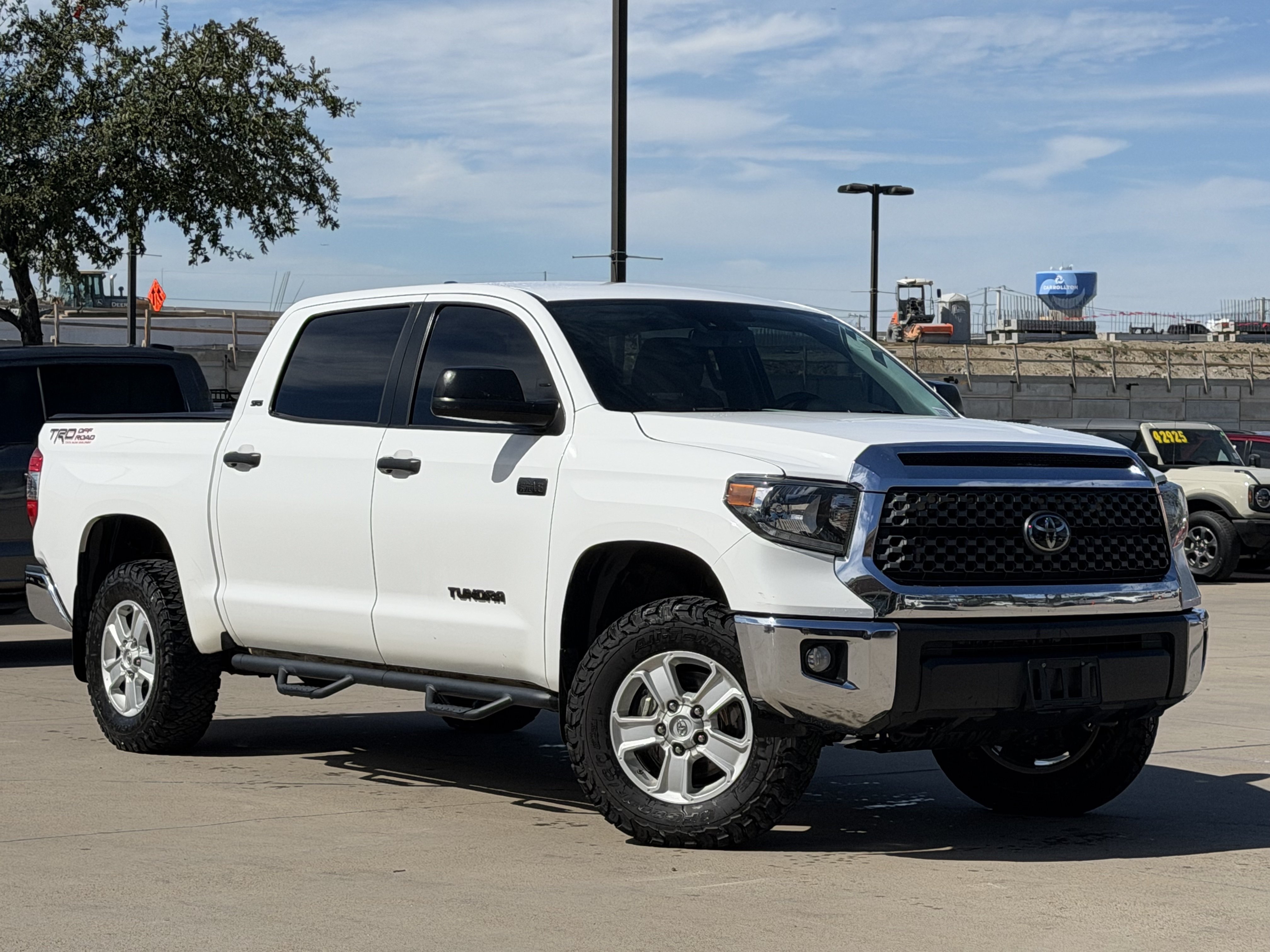 Used 2021 Toyota Tundra SR5 w/ SR5 Leather Package AWD/4WD image 2