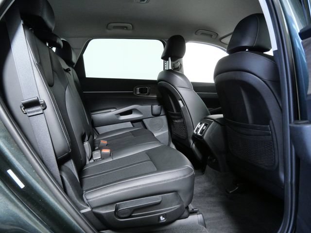 Used 2023 Kia Sorento S AWD/4WD image 13