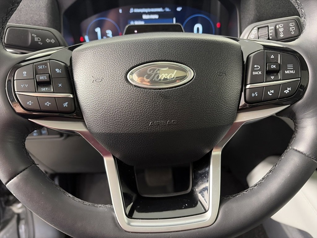 Certified 2025 Ford Explorer Platinum w/ LUX Leather Package image 16