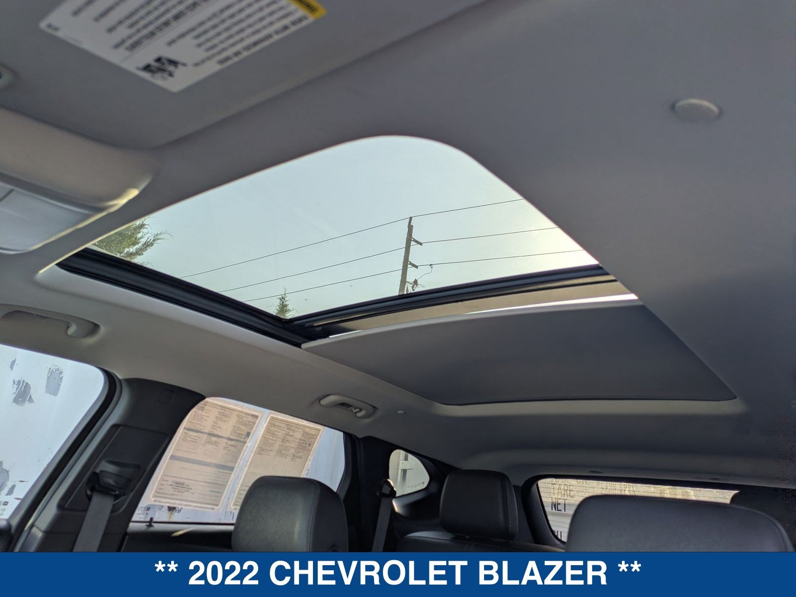 Used 2022 Chevrolet Blazer LT w/ Sound & Technology Package FWD image 24