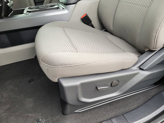 Certified 2022 Ford F250 XLT w/ XLT Premium Package image 16