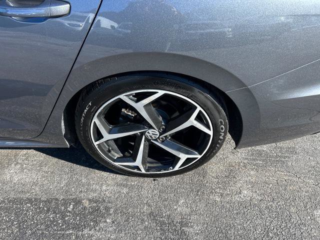 Used 2020 Volkswagen Passat 2.0T R-Line image 29