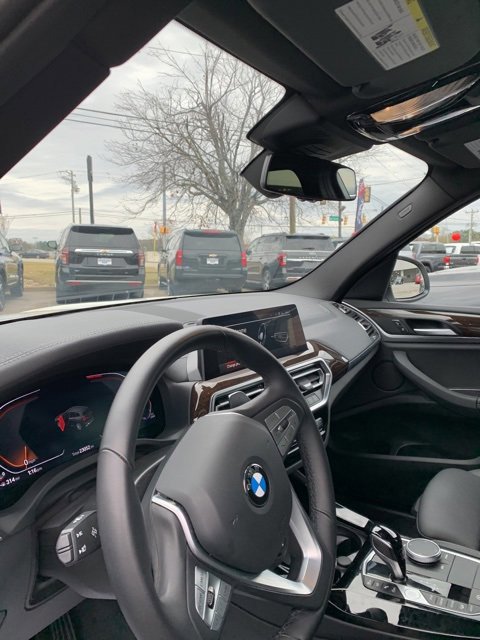 Used 2024 BMW X3 xDrive30i w/ Convenience Package w/ZPA image 9