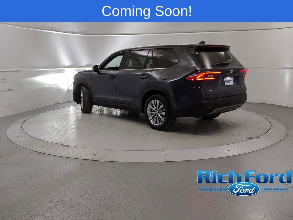 Used 2024 Toyota Grand Highlander Platinum image 4