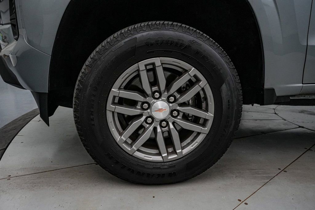 Used 2023 Chevrolet Colorado LT w/ LT Convenience Package II image 11