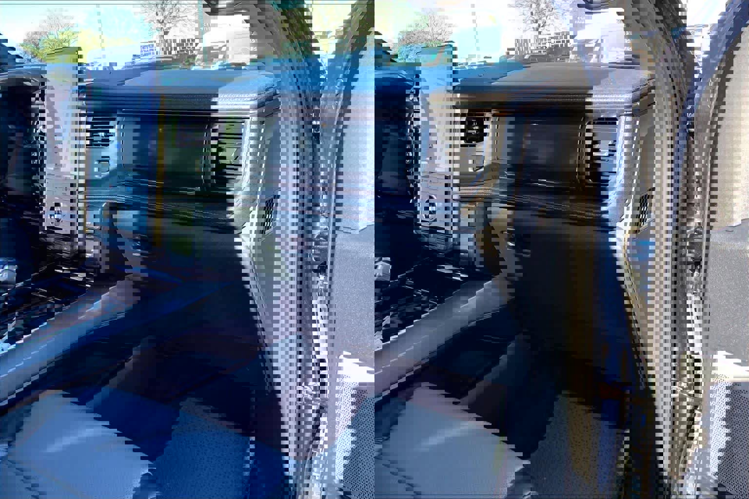 Certified 2023 Ford F150 Lightning Lariat w/ Equipment Group 511A High image 17