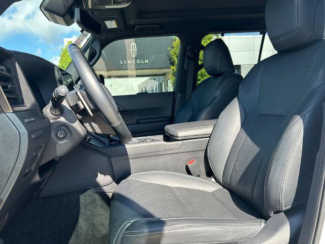 Used 2024 Lexus GX 550 w/ Accessory Package (2T) AWD/4WD image 13
