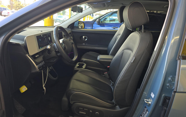 Used 2024 Hyundai Ioniq 5 Limited AWD/4WD image 5