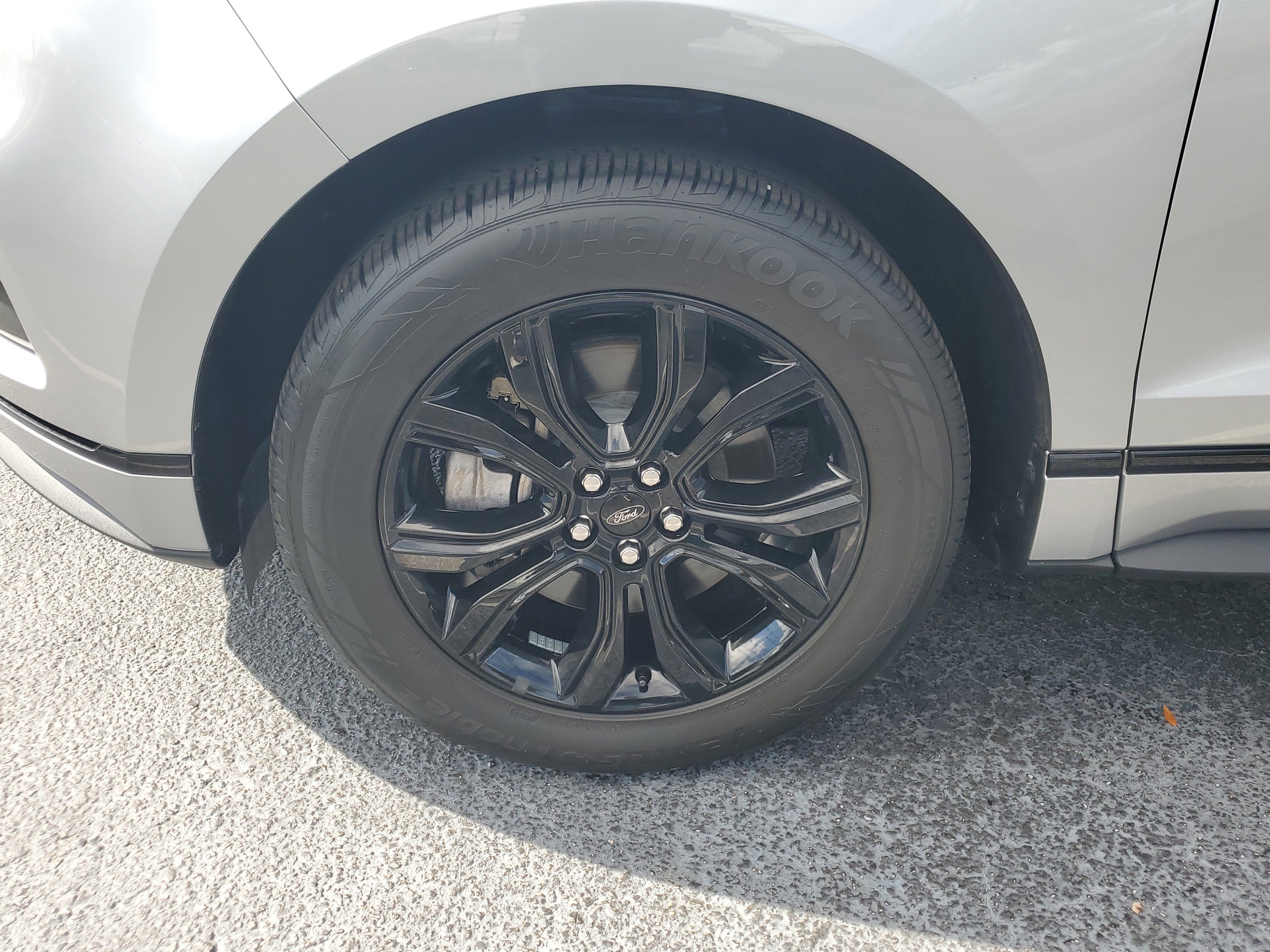 Certified 2023 Ford Edge SE w/ Black Appearance Package image 8