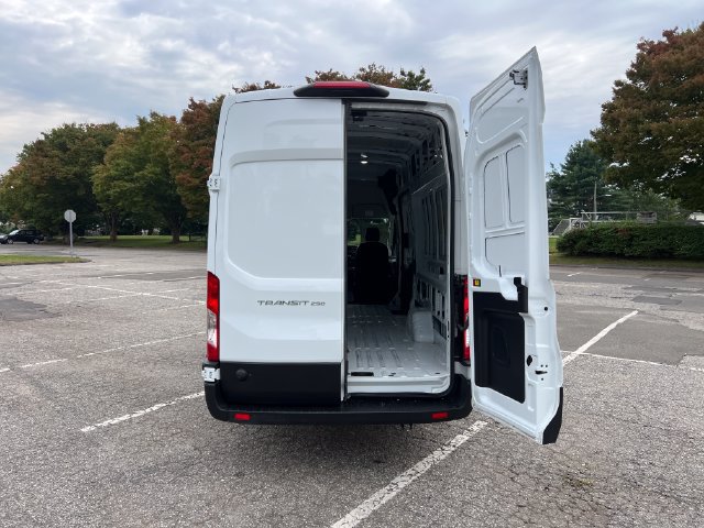 Certified 2025 Ford Transit 250 148 High Roof Extended RWD image 25