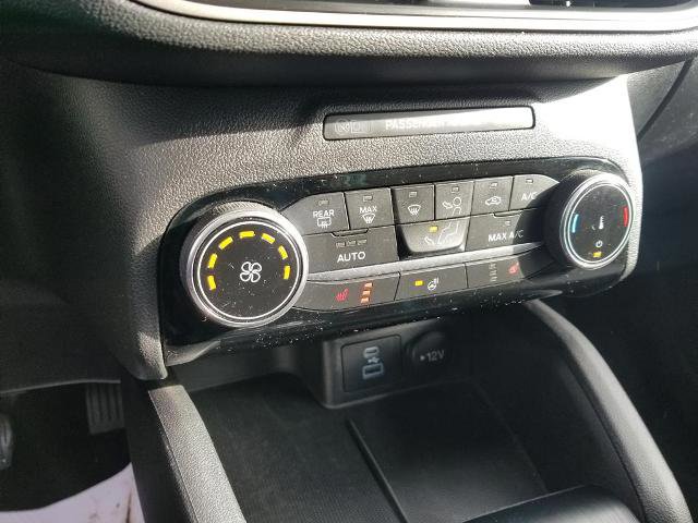 Certified 2022 Ford Escape SE w/ Cold Weather Package image 19