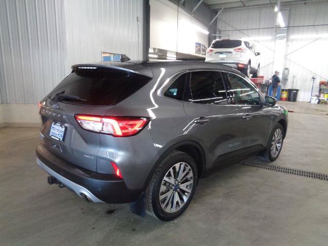 Certified 2022 Ford Escape Titanium w/ Class II Trailer Tow Package AWD/4WD image 3