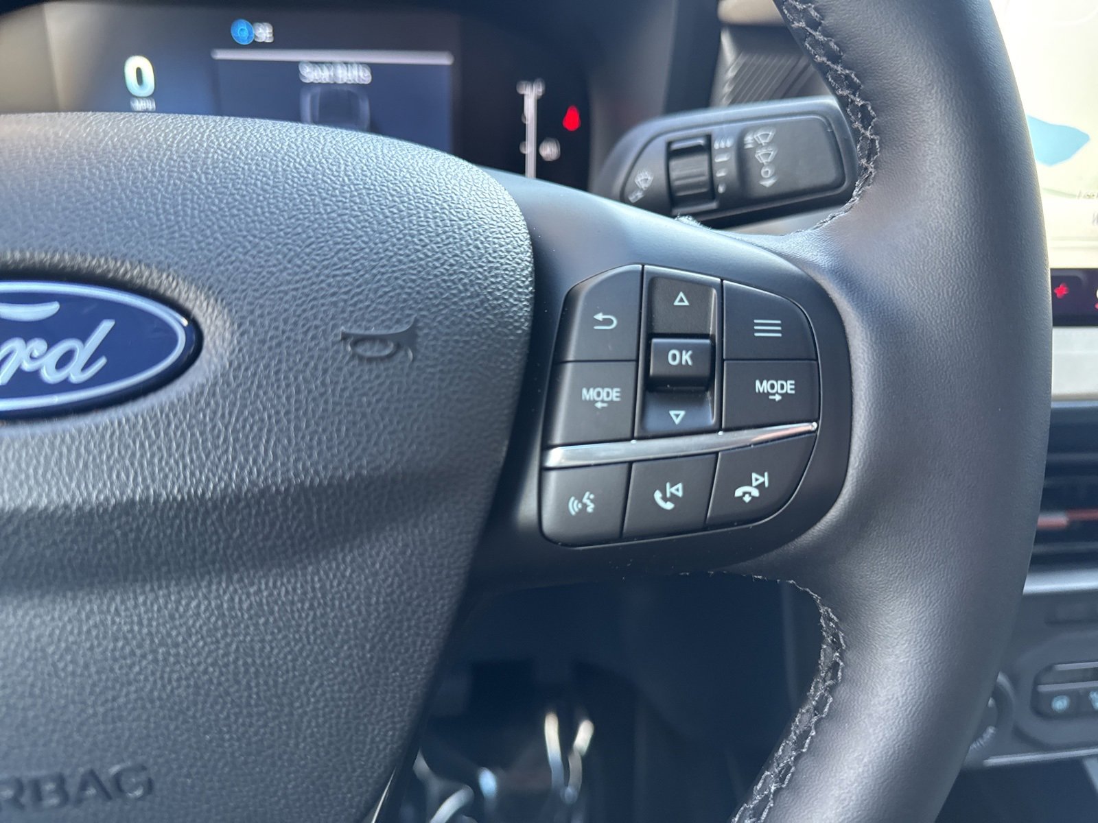 Certified 2025 Ford Maverick Lariat w/ 4K Tow Package image 19