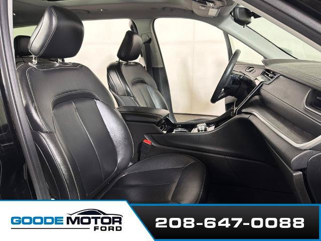 Used 2021 Jeep Grand Cherokee L Limited AWD/4WD image 24