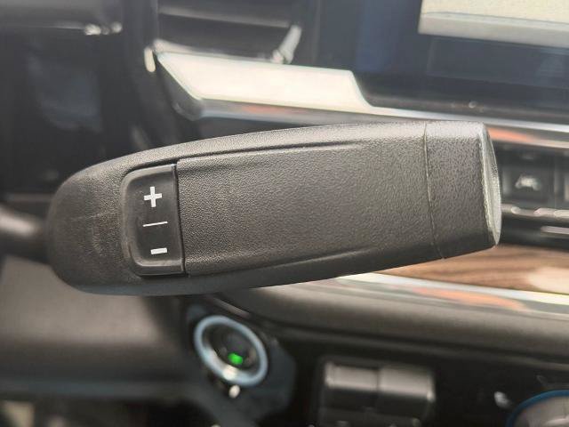 Used 2025 Chevrolet Silverado 1500 LT AWD/4WD image 7
