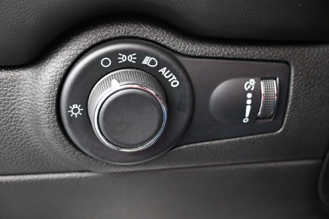 Used 2024 Dodge Durango SXT AWD/4WD image 24